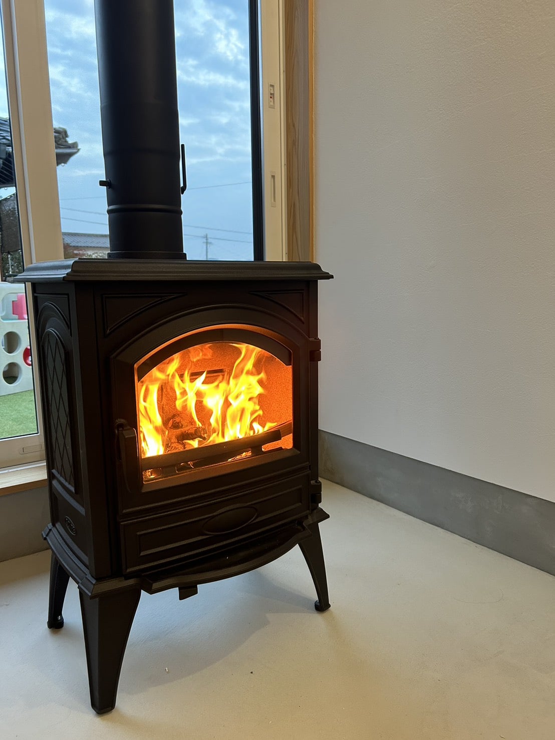 薪ストーブの火入れの儀式🔥